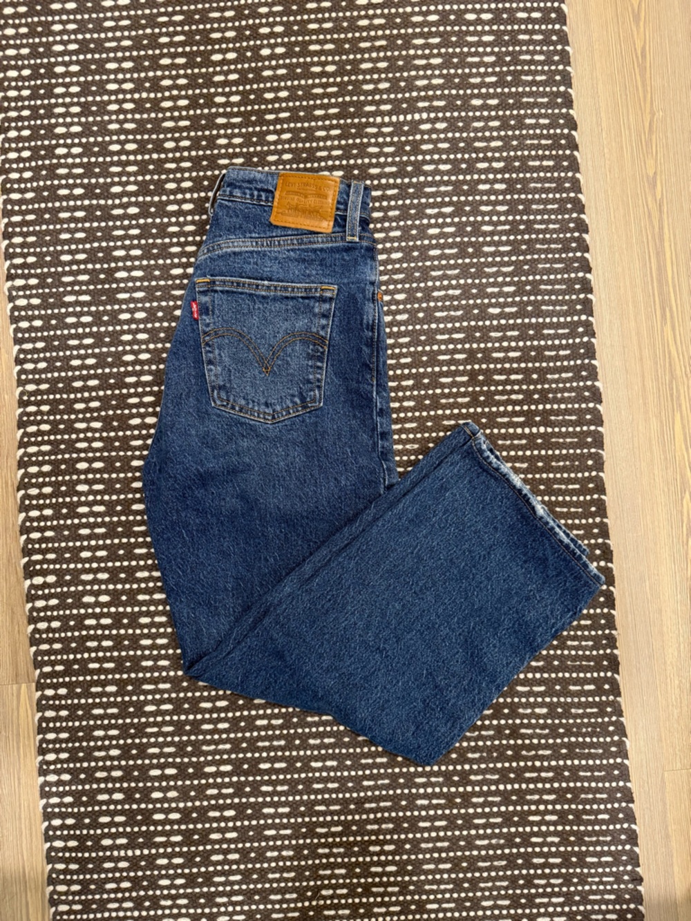 Levi’s ribcage straight ankle, size 26